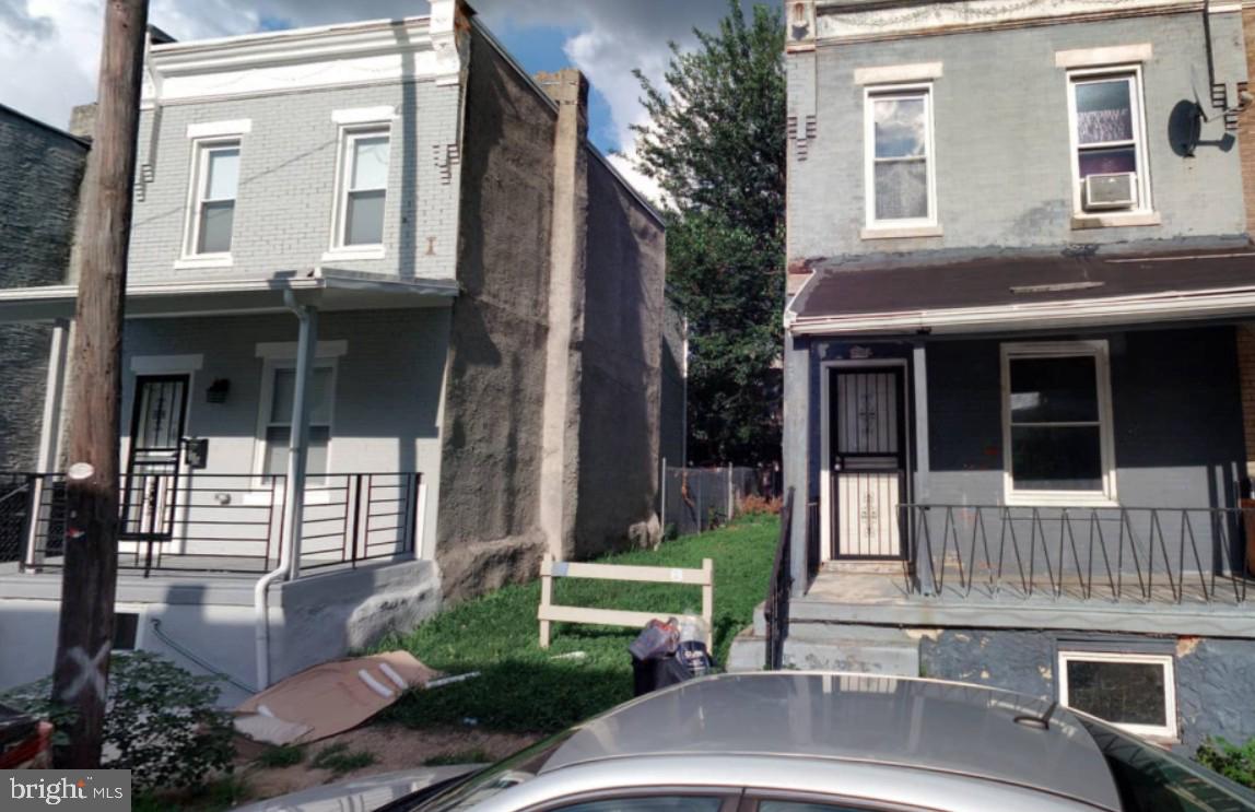 213 N Alden St Property Photo 2