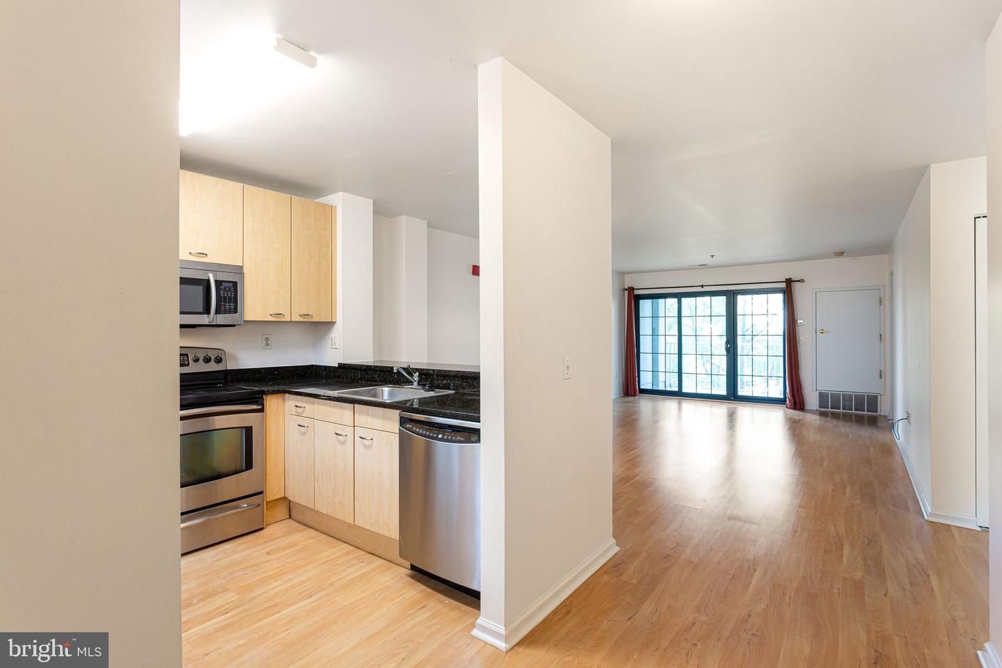 2 LEVERINGTON AVE #38 Property Photo 1