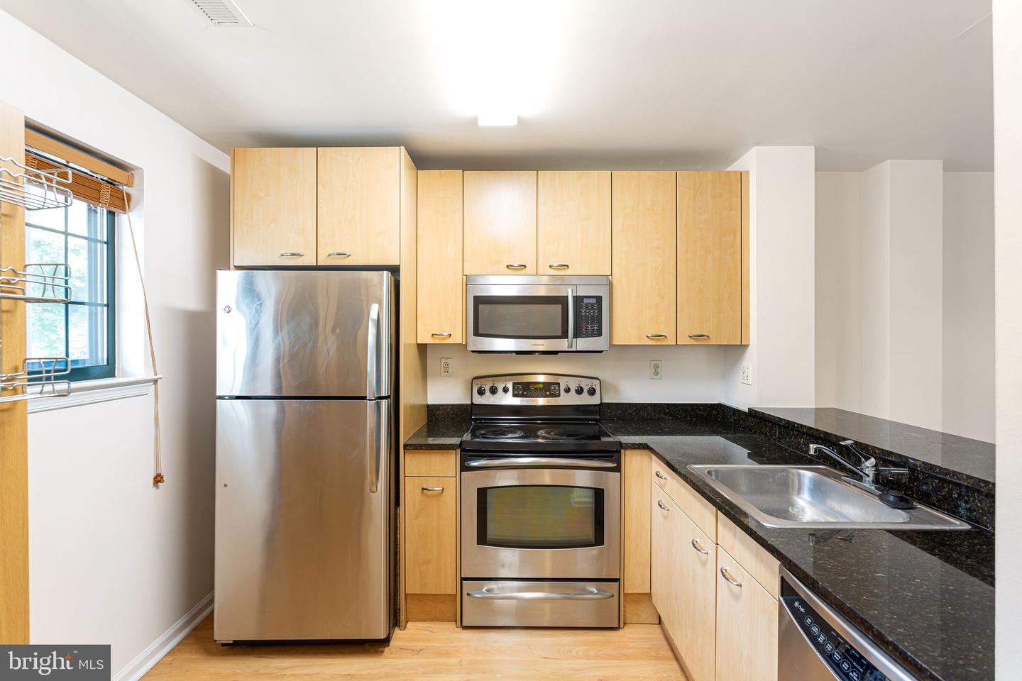 2 Leverington Ave #38 Property Photo 3