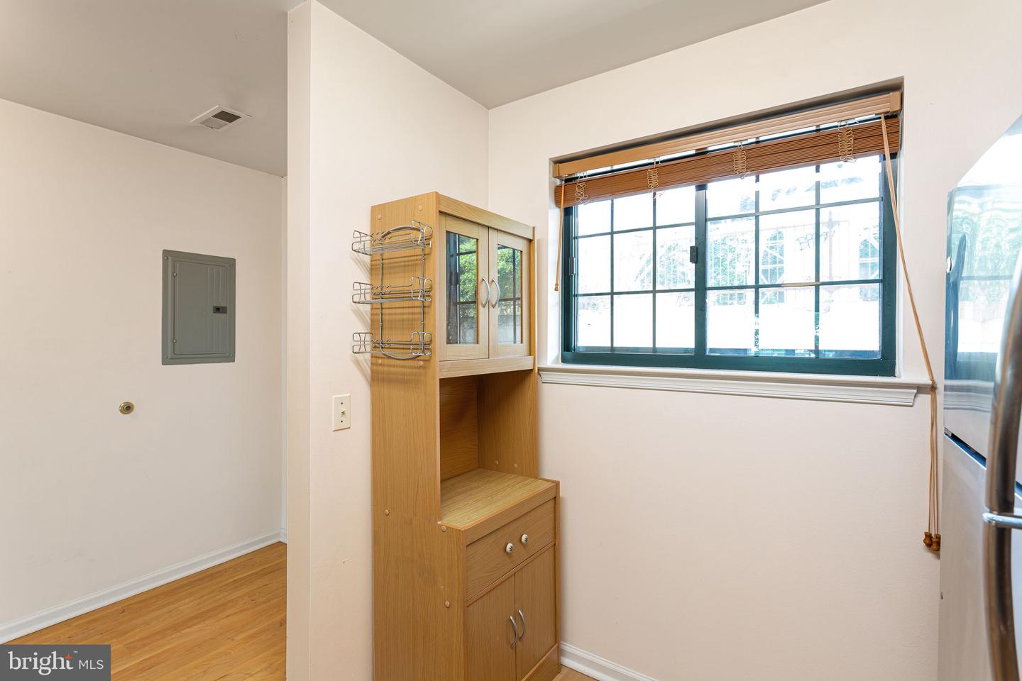 2 Leverington Ave #38 Property Photo 5