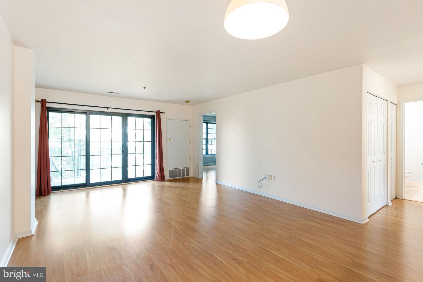 2 Leverington Ave #38 Property Photo 7