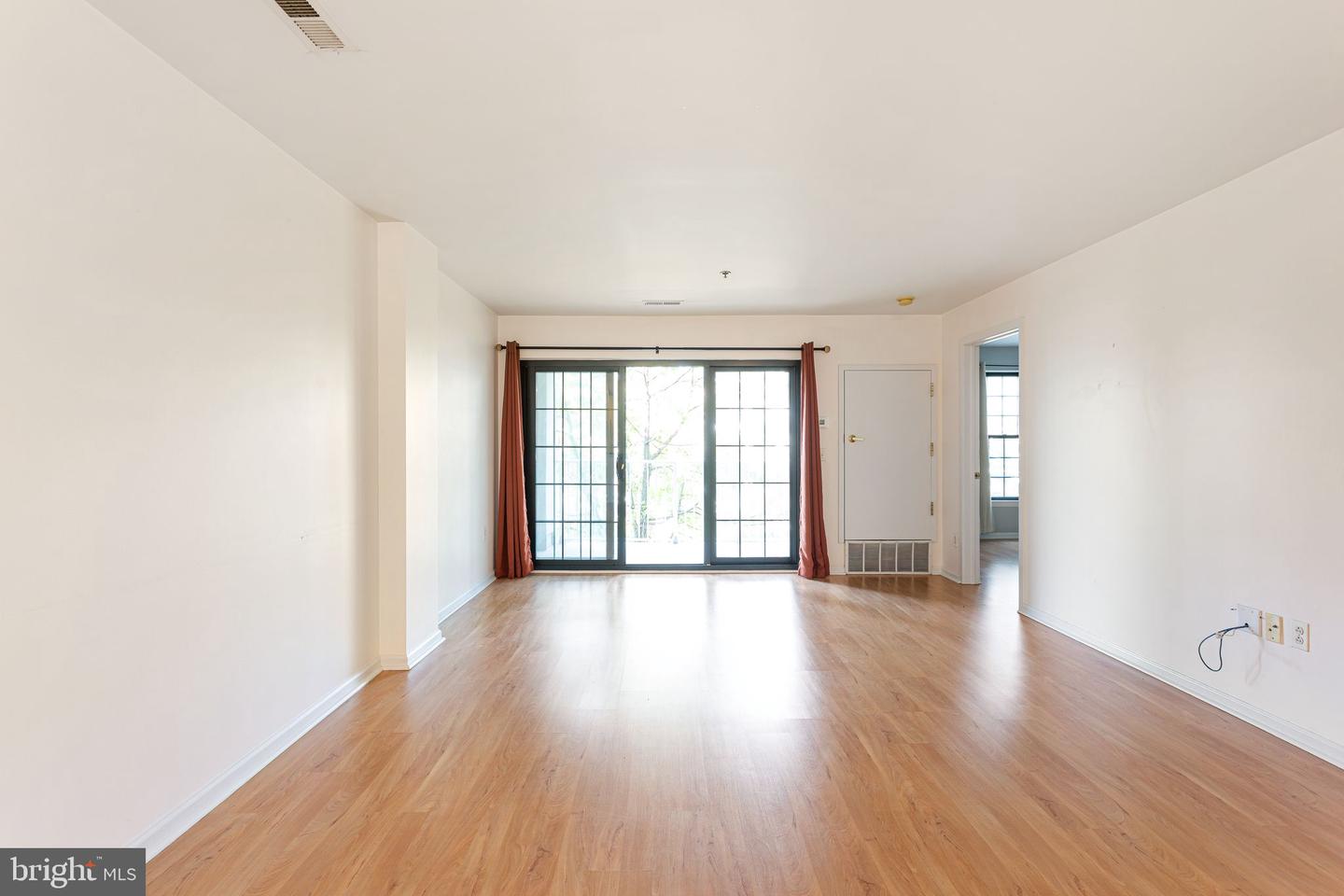 2 Leverington Ave #38 Property Photo 10