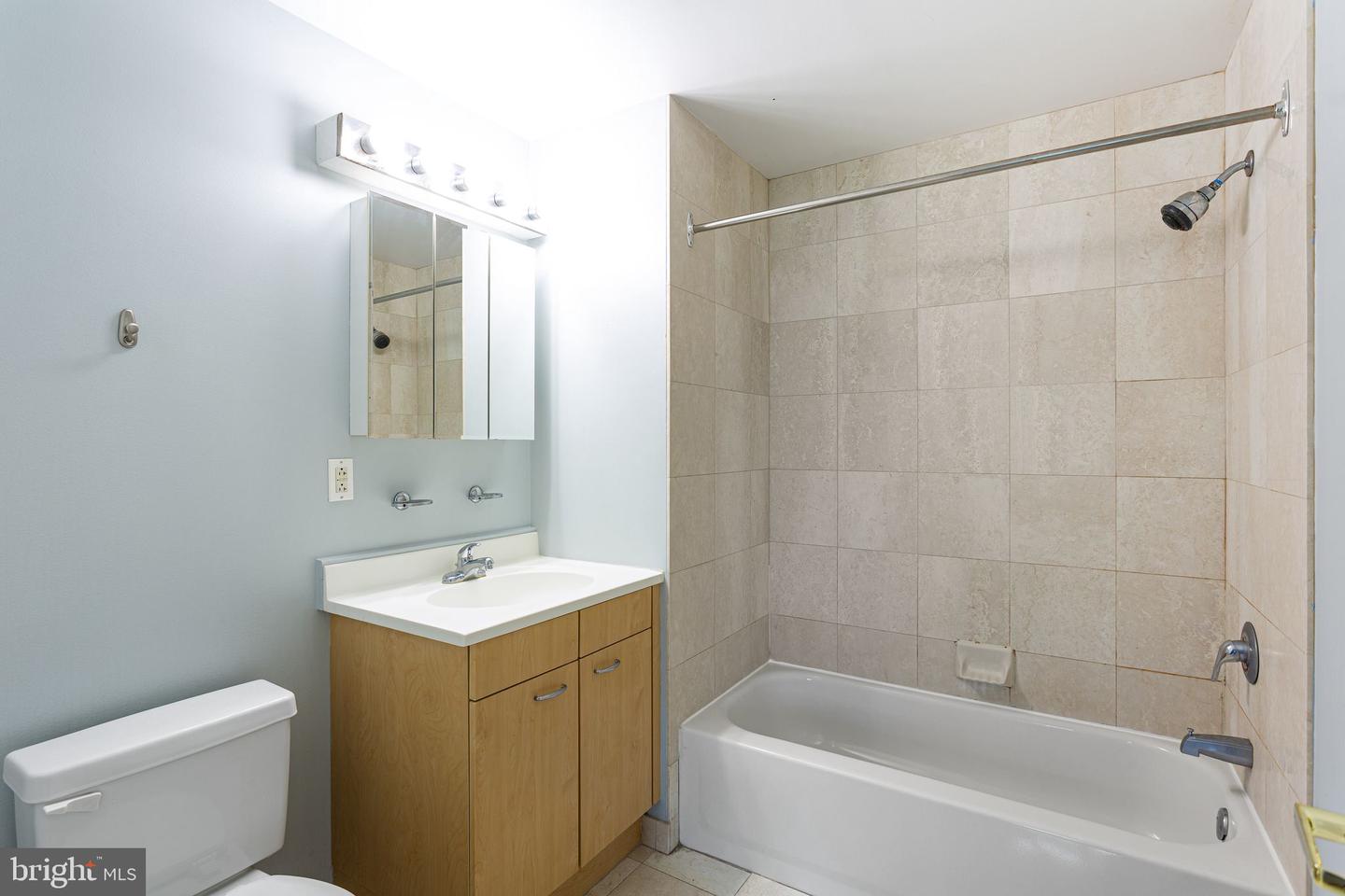 2 Leverington Ave #38 Property Photo 16