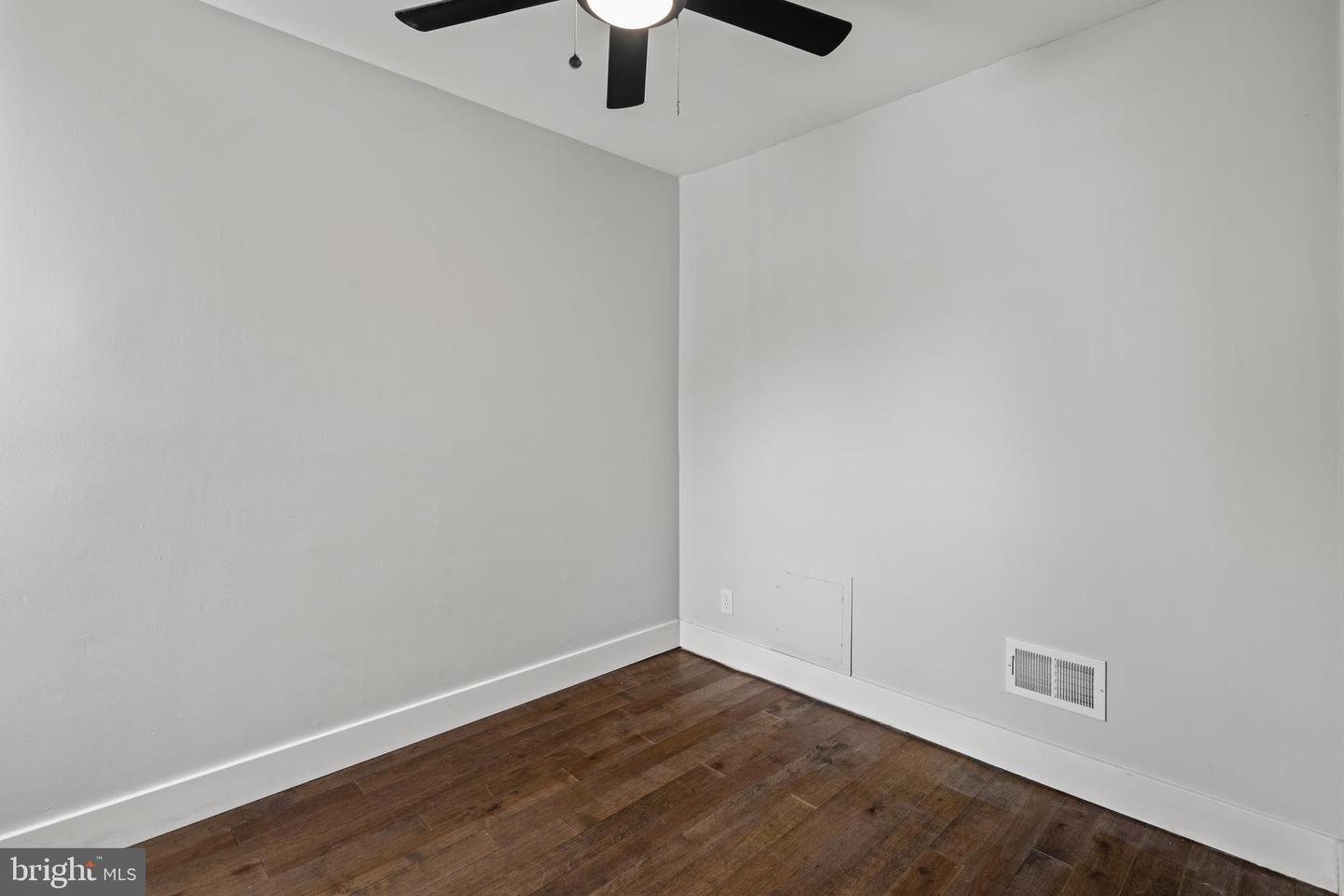 1457 N Corlies St Property Photo 20