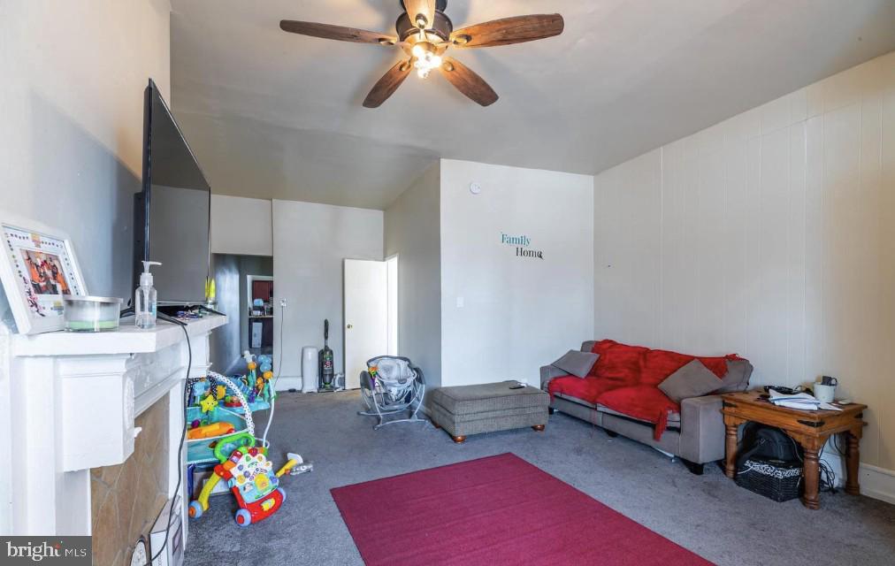 5225 Chester Ave Property Photo 2