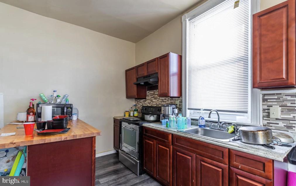 5225 Chester Ave Property Photo 4