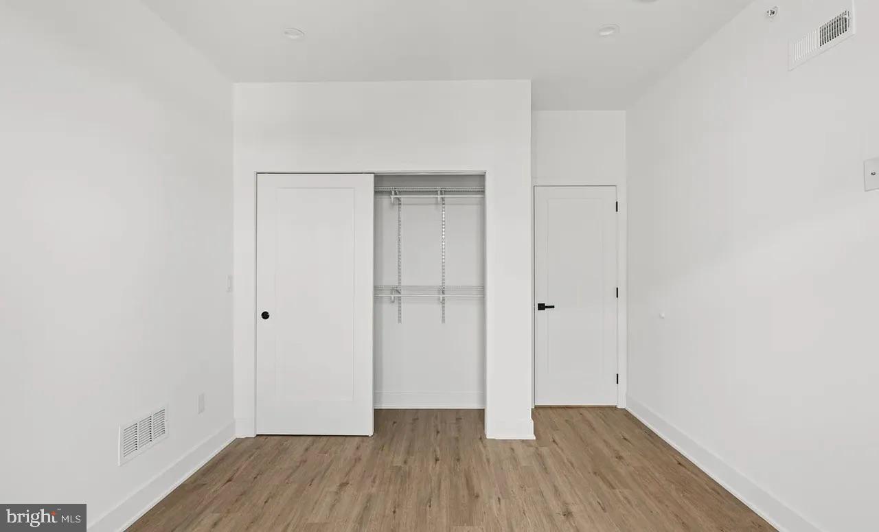 1518 N Darien St Property Photo 11