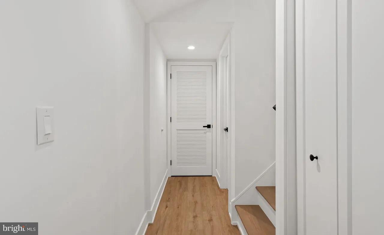 1518 N Darien St Property Photo 13