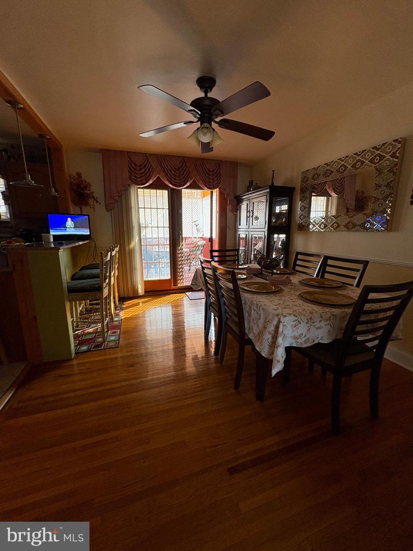 1214 Hale St Property Photo 14