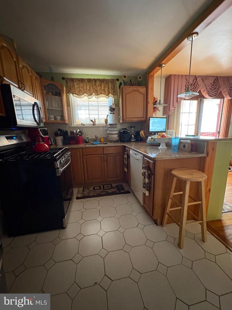 1214 Hale St Property Photo 18