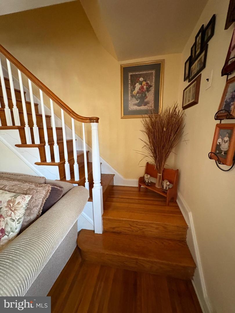 1214 Hale St Property Photo 24