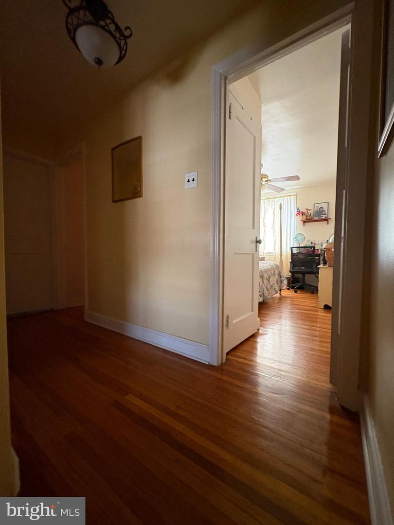 1214 Hale St Property Photo 27