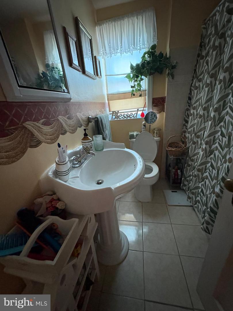 1214 Hale St Property Photo 34