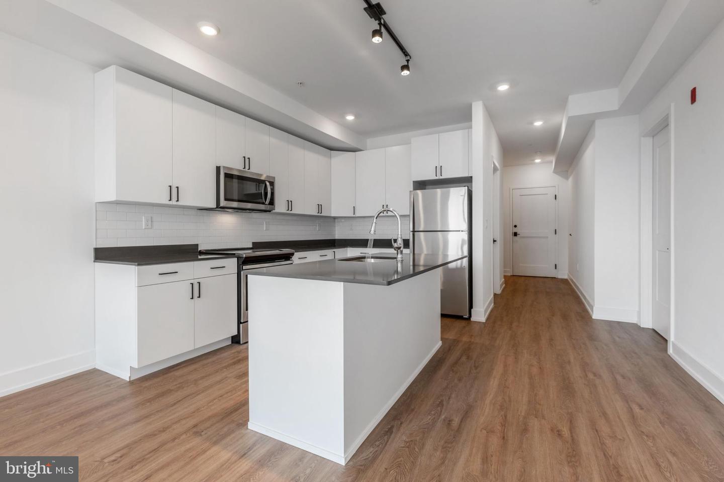 1519 Ridge Ave #201 Property Photo 7