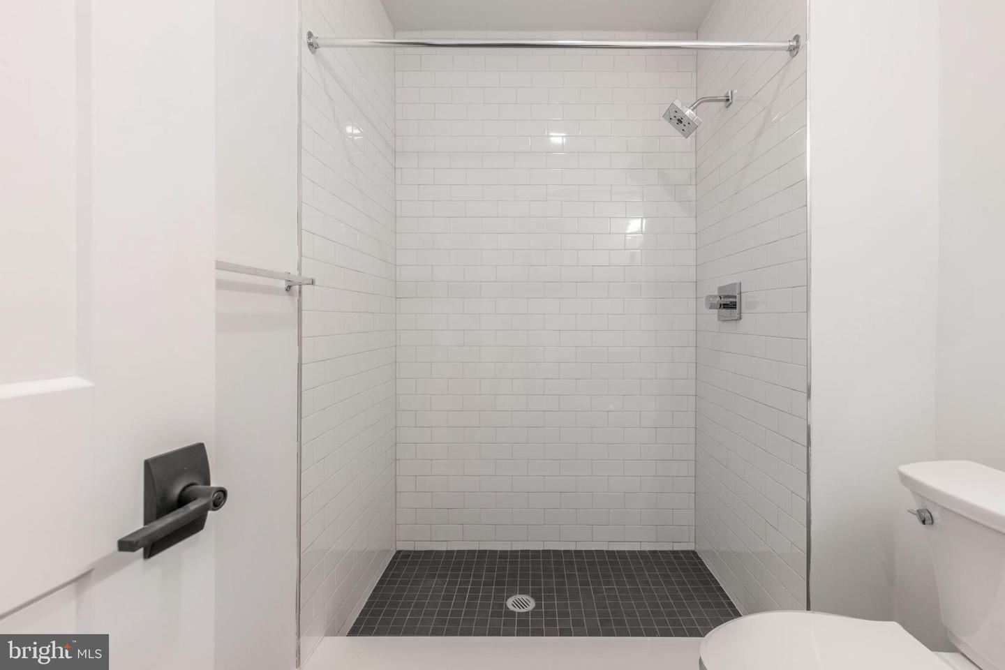 1519 Ridge Ave #201 Property Photo 16