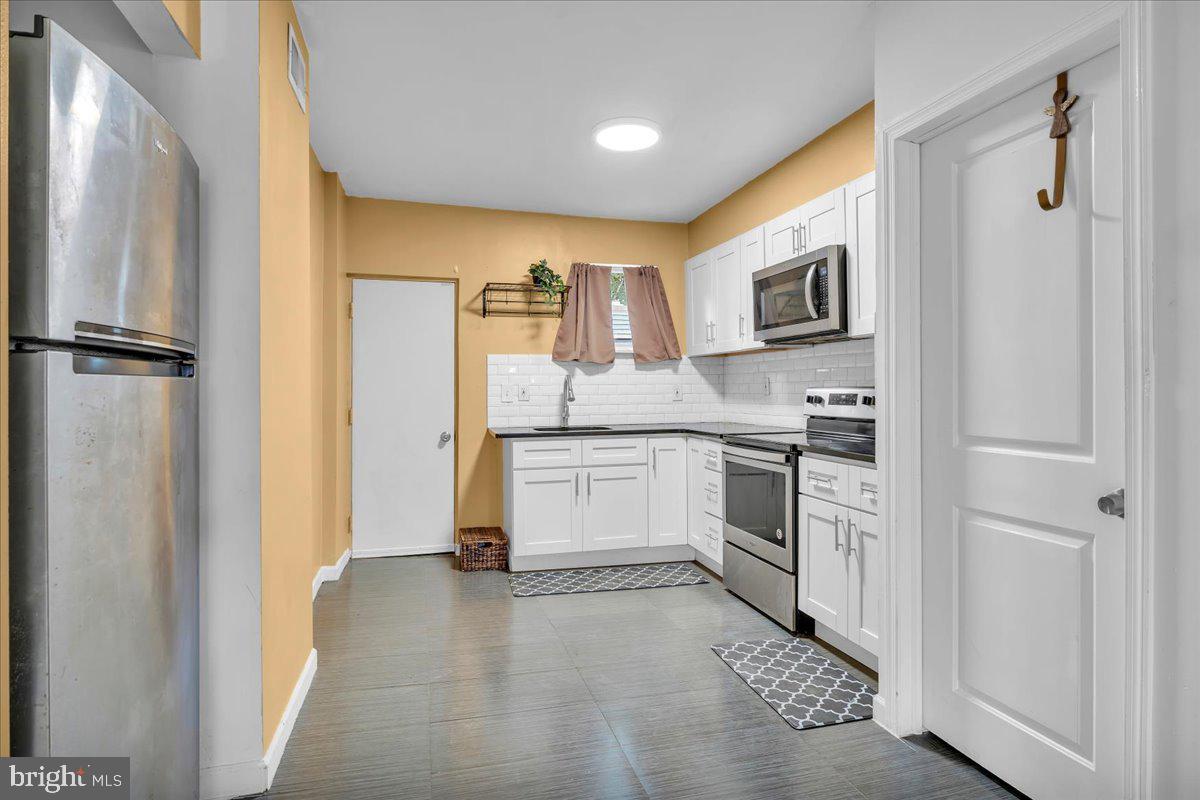 1929 S Norwood St S Property Photo 5