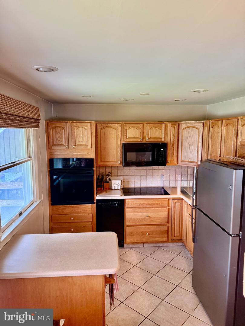 10800 Perrin Rd Property Photo 6