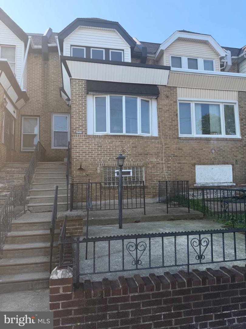 5415 W Montgomery Ave Property Photo 2