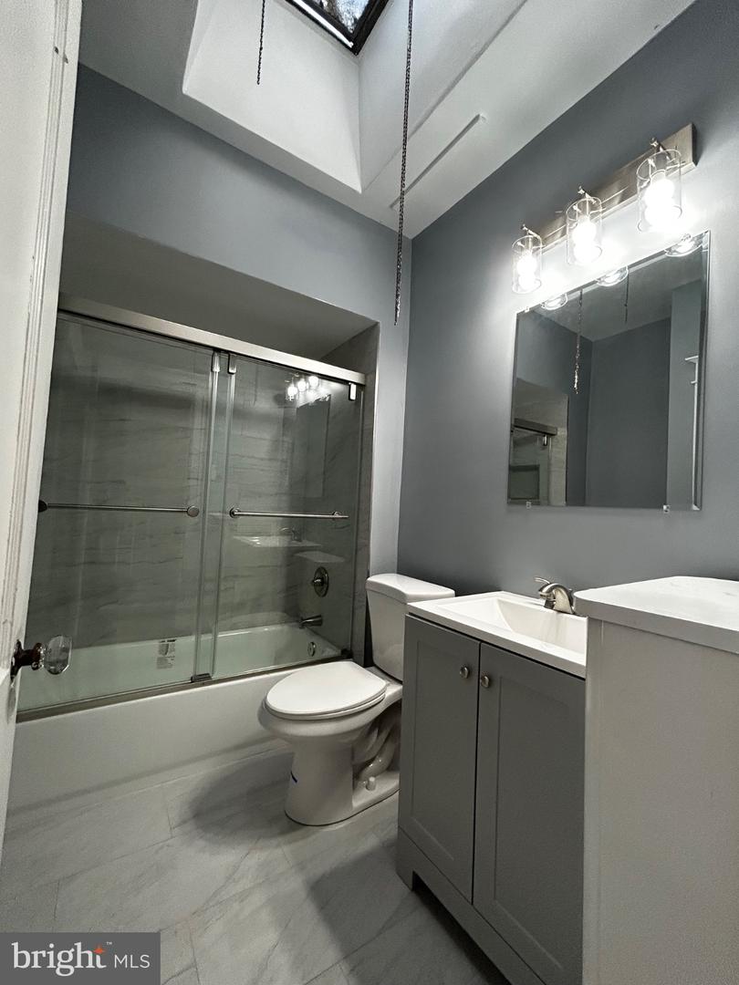 5415 W Montgomery Ave Property Photo 21