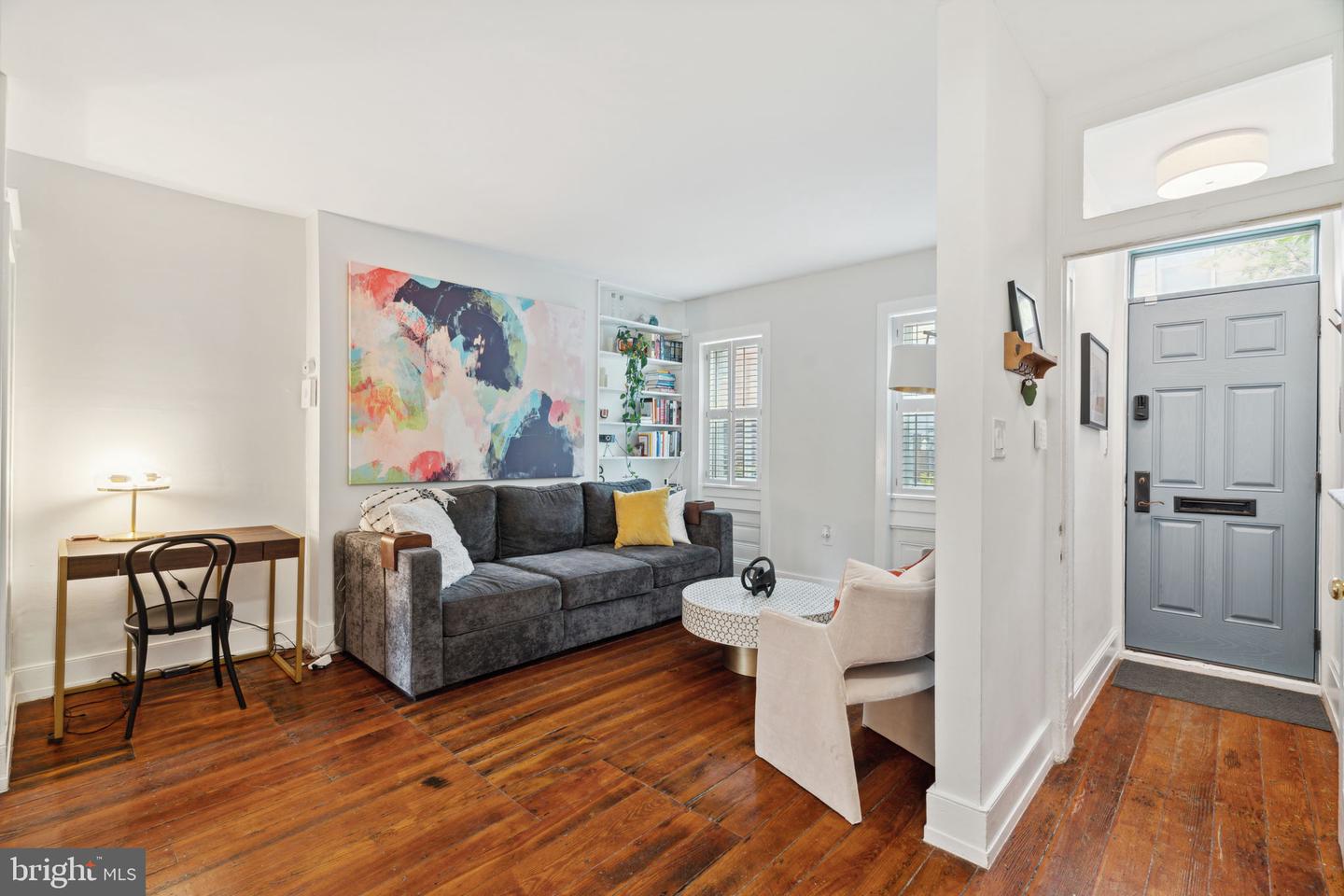 1911 Pemberton St Property Photo 2