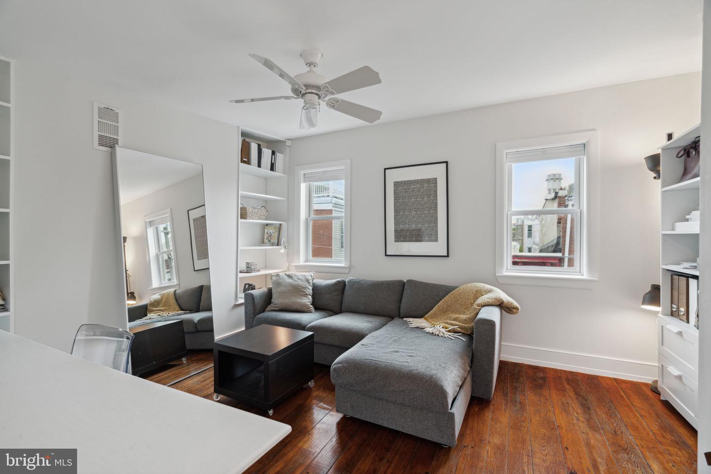 1911 Pemberton St Property Photo 18