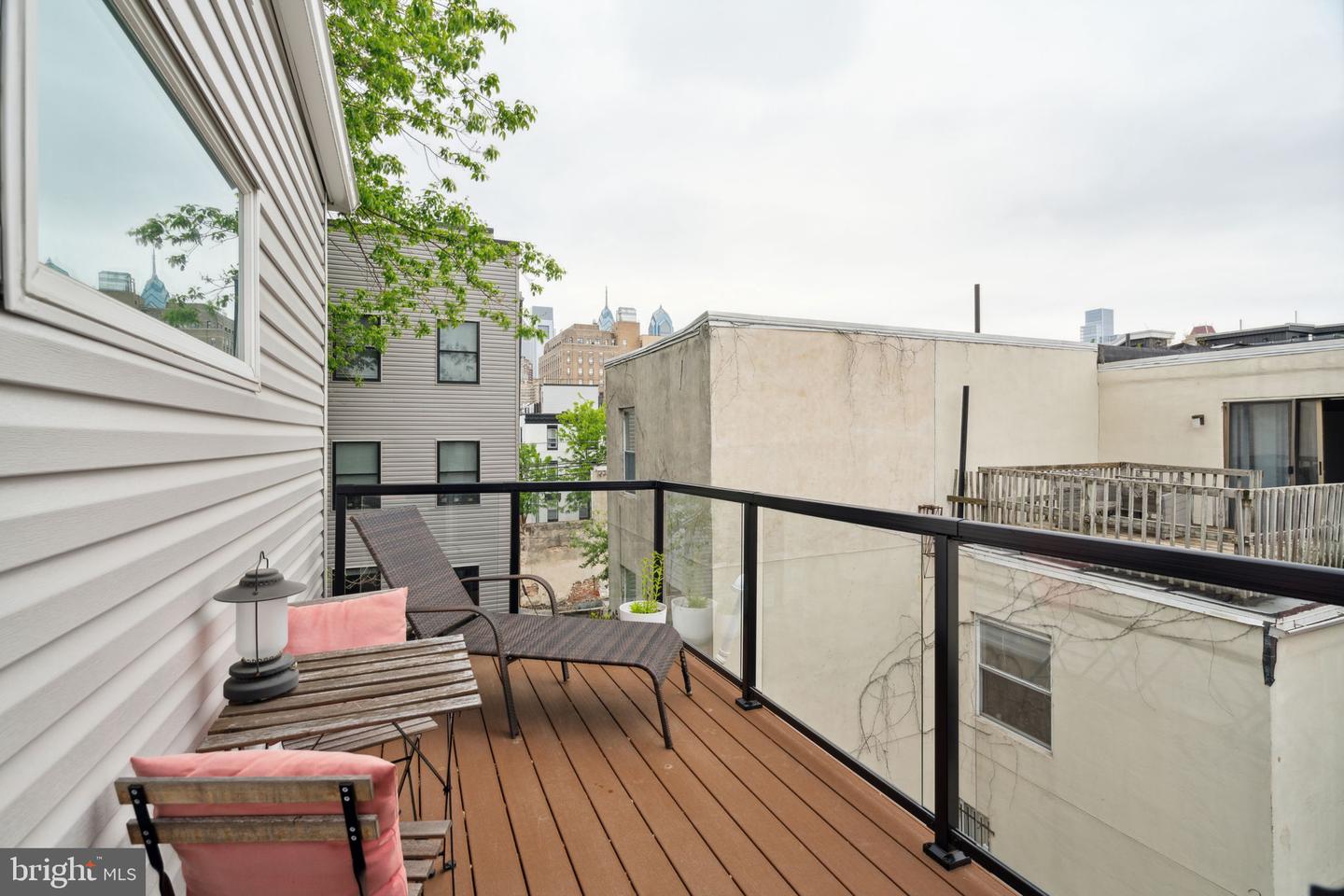 1911 Pemberton St Property Photo 23