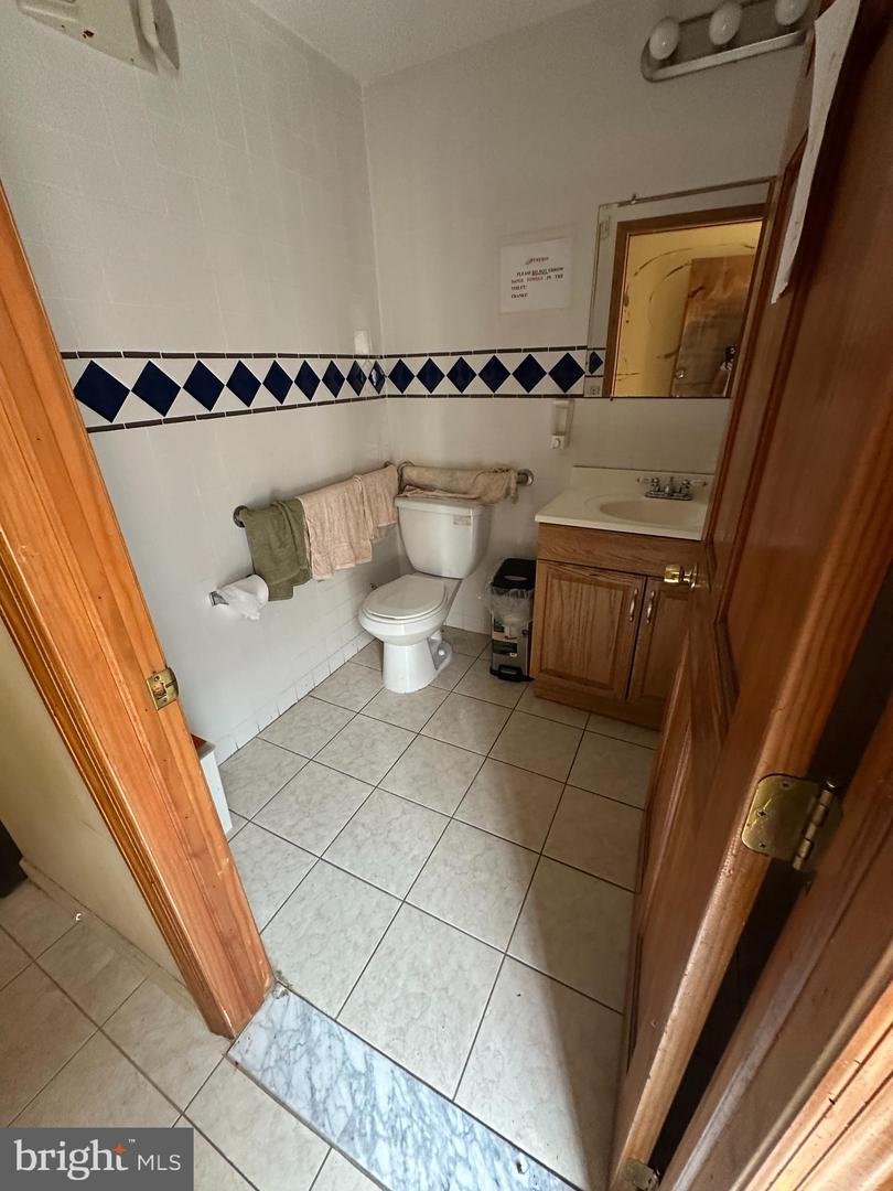 2324 E Allegheny Ave Property Photo 9