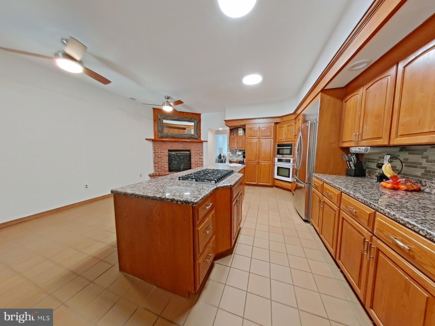 2671 Almond St Property Photo 20