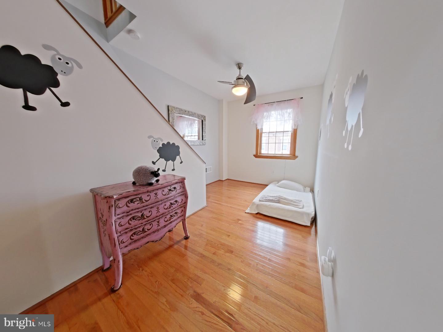 2671 Almond St Property Photo 27