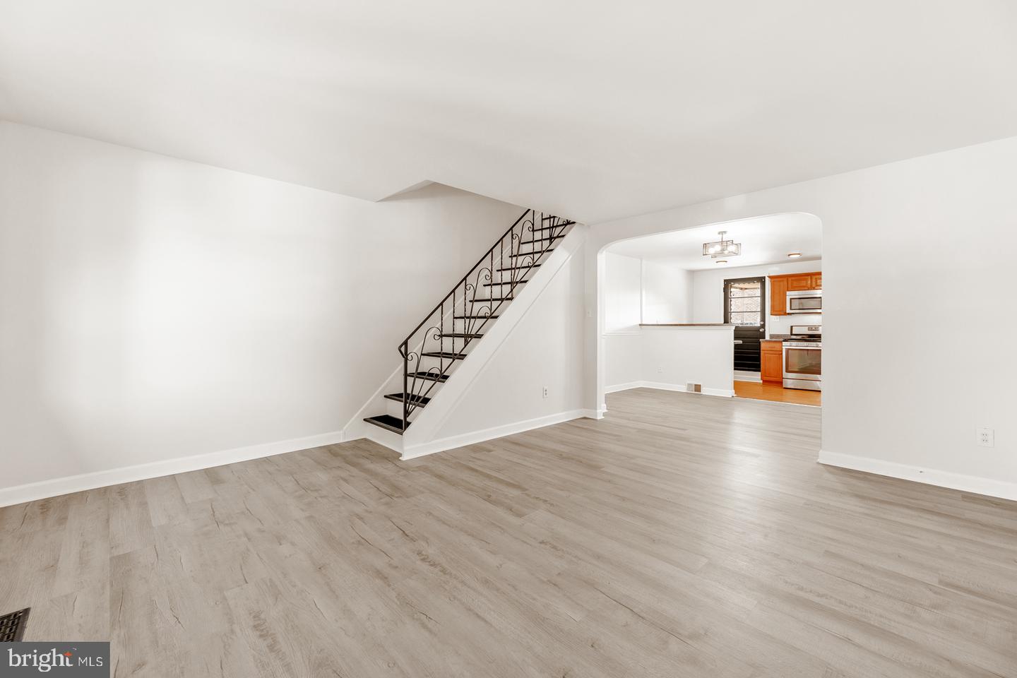 8713 Jackson St Property Photo 6
