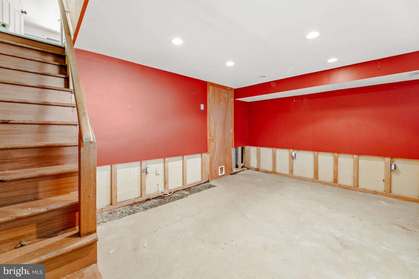 8713 Jackson St Property Photo 29