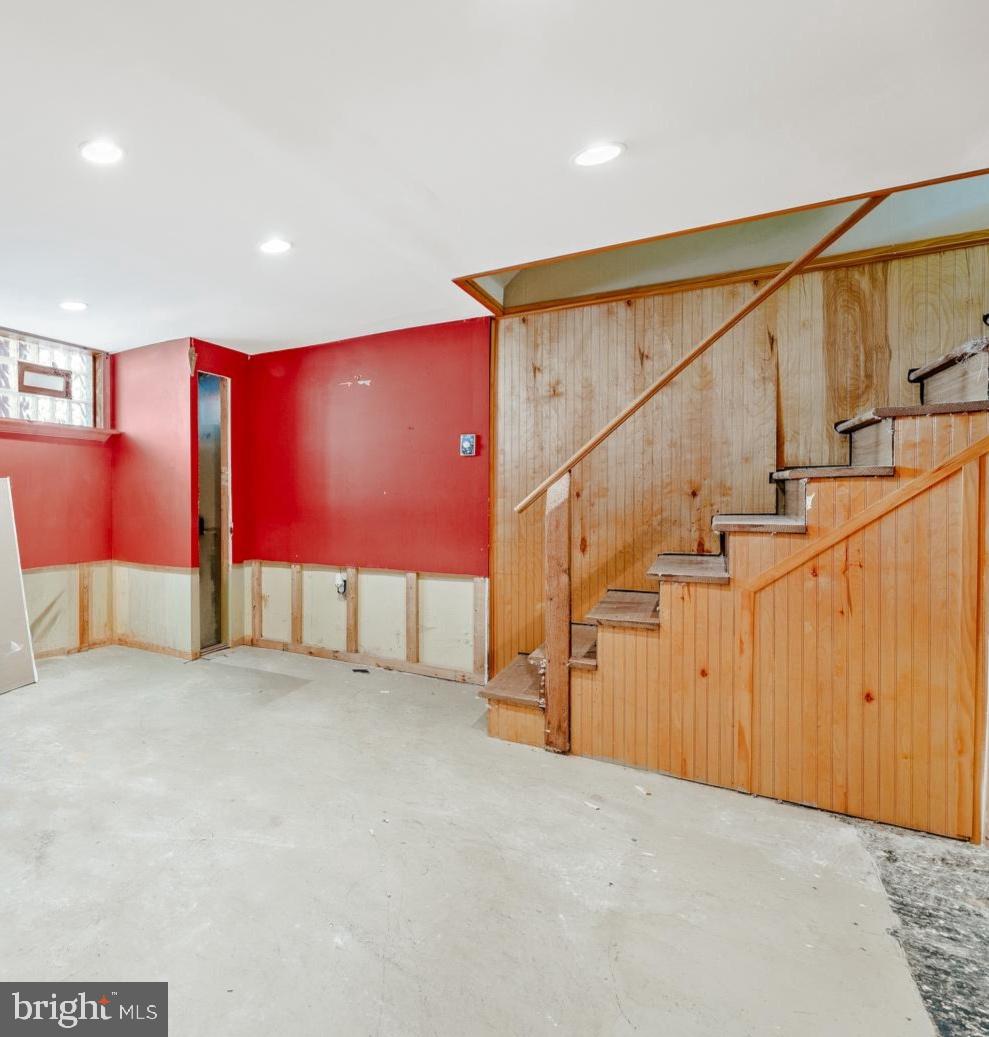 8713 Jackson St Property Photo 30