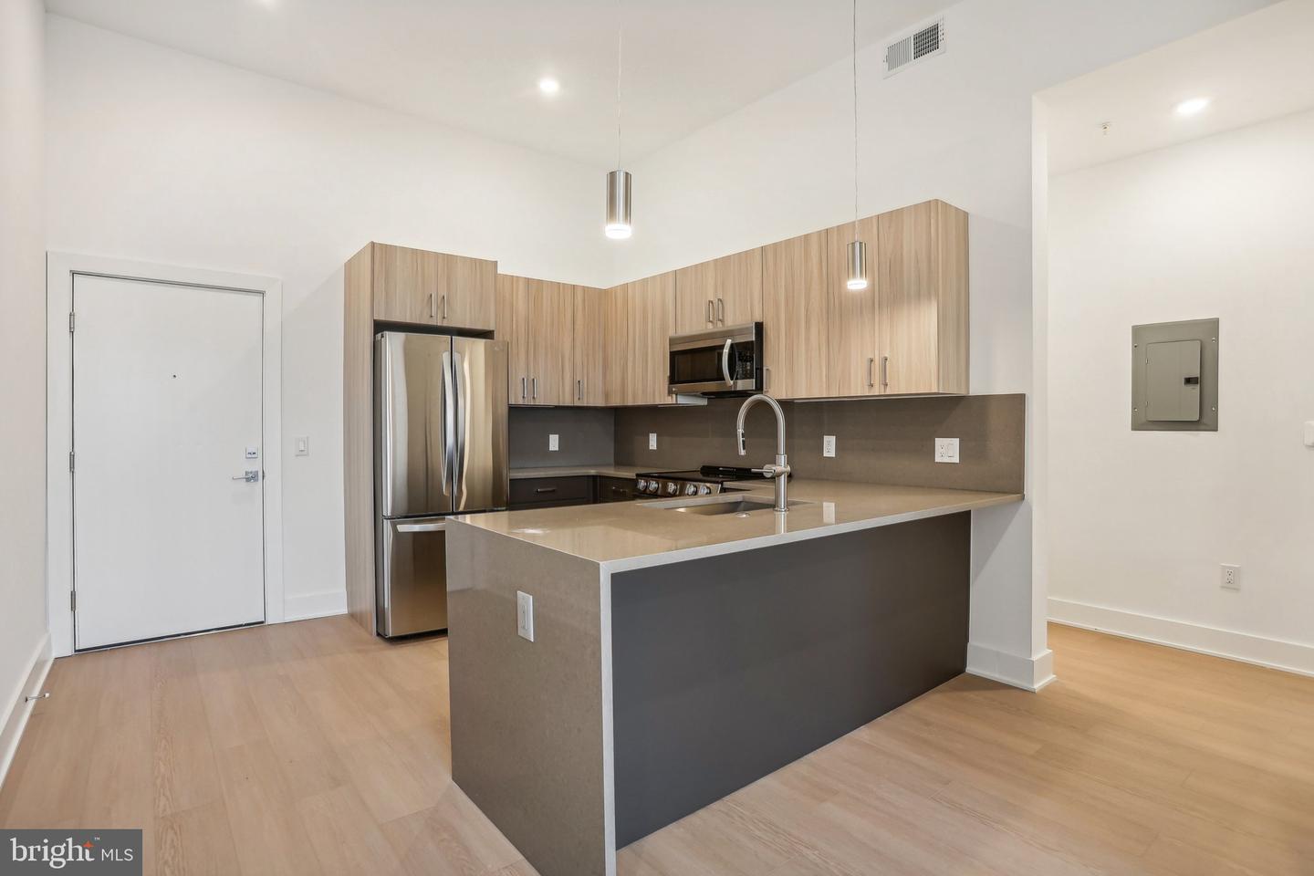 1731 Tilghman St #404 Property Photo 6
