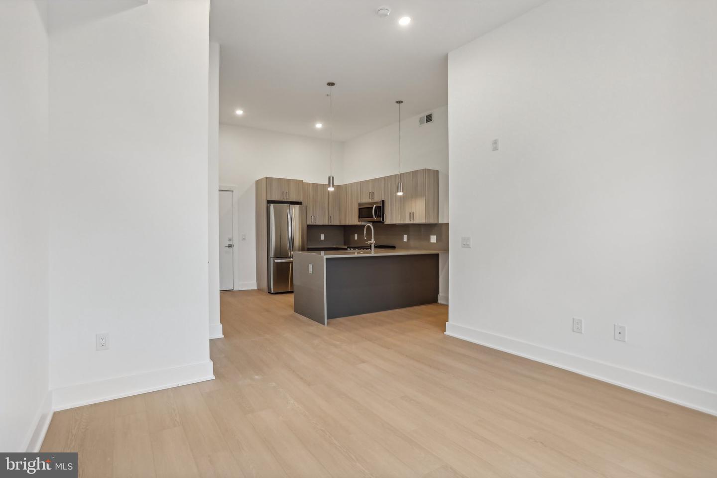 1731 Tilghman St #404 Property Photo 7