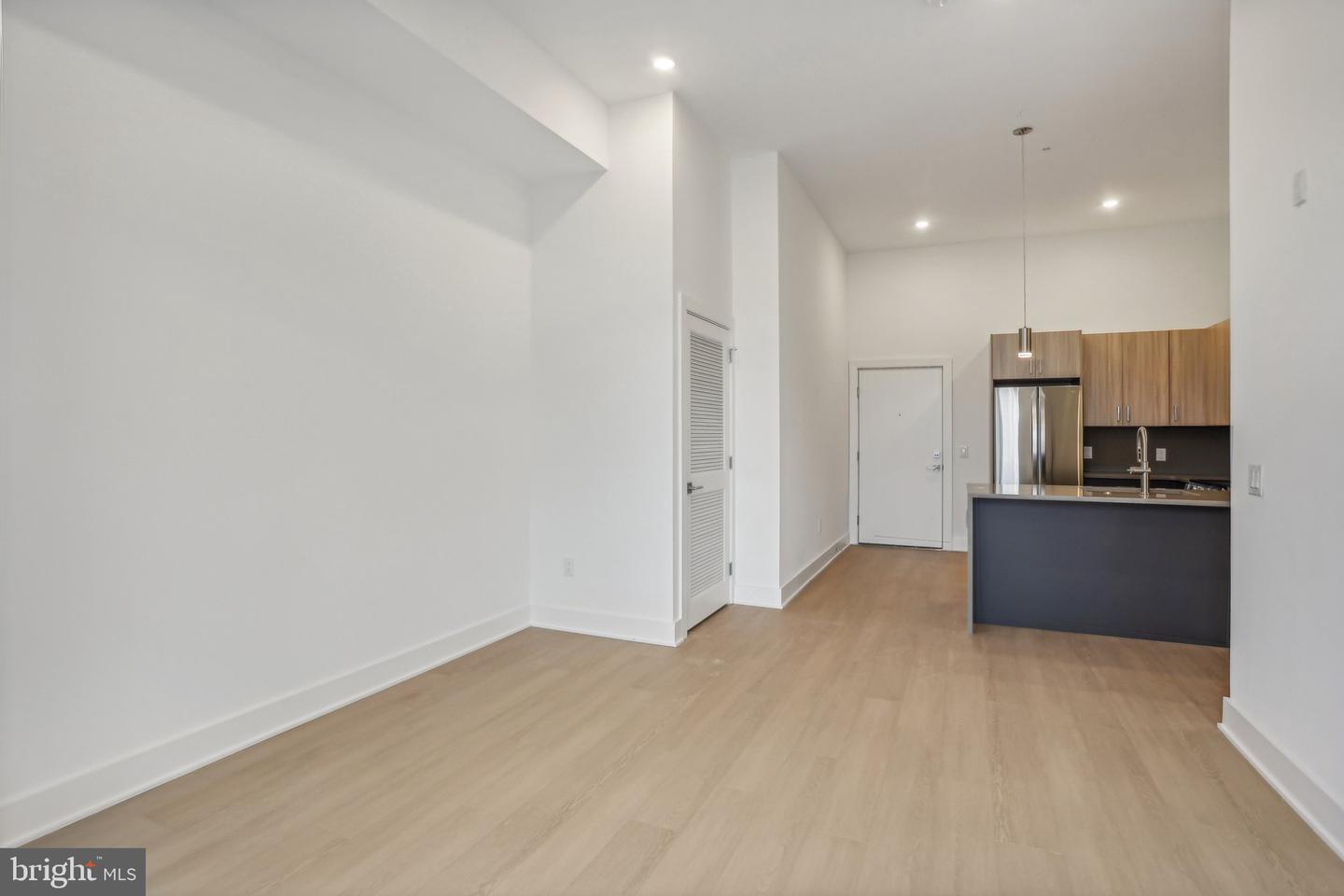 1731 Tilghman St #404 Property Photo 8
