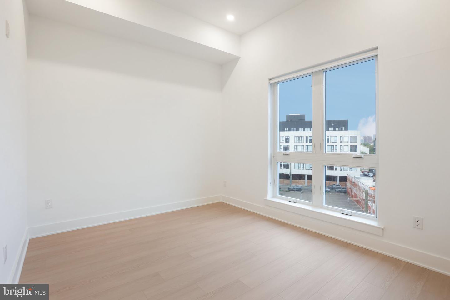 1731 Tilghman St #404 Property Photo 12