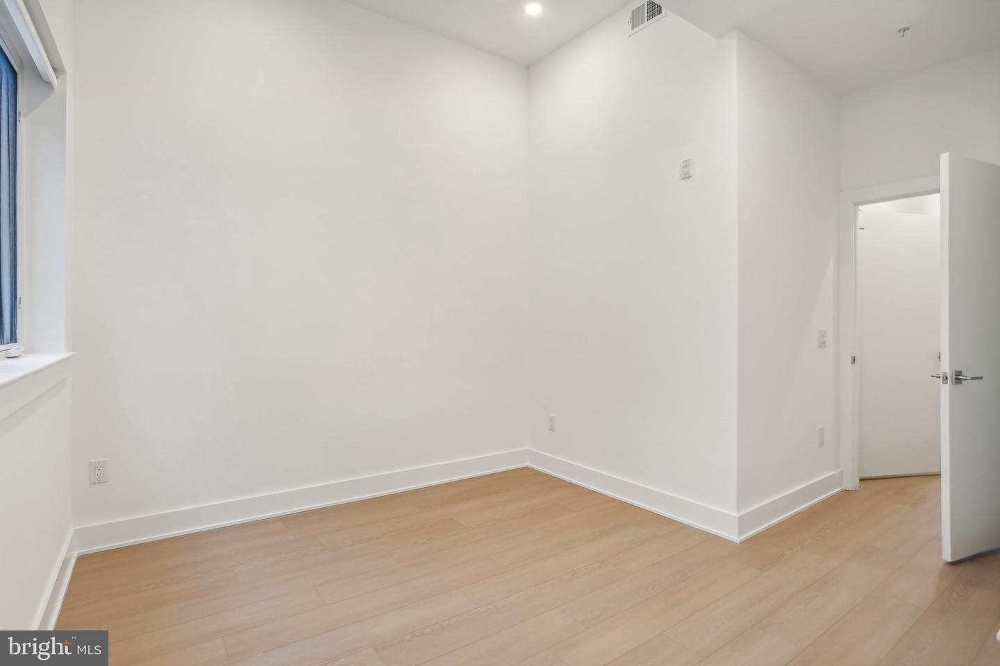 1731 Tilghman St #404 Property Photo 20