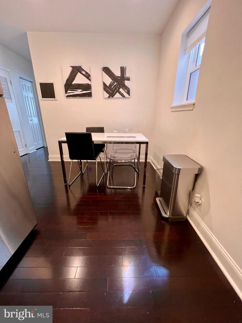 1839 N 33rd St #unit 2r Property Photo 3