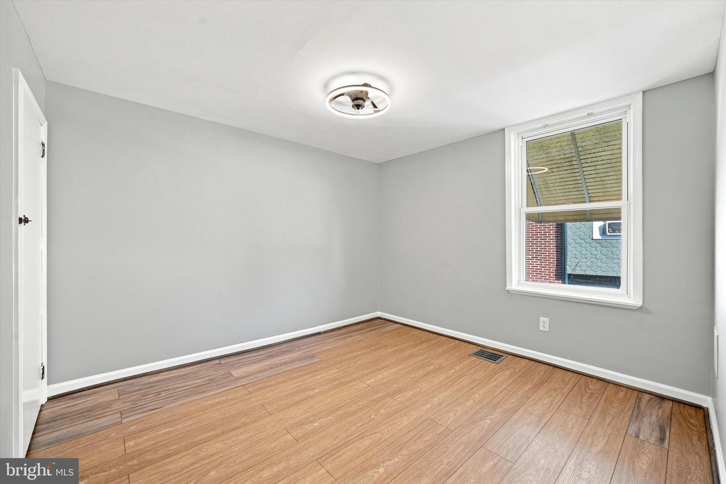 2645 Webb St Property Photo 16