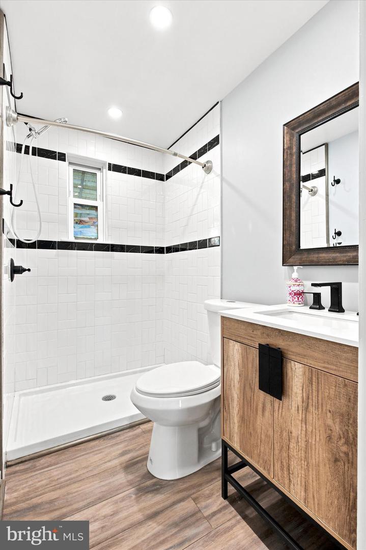 2645 Webb St Property Photo 32