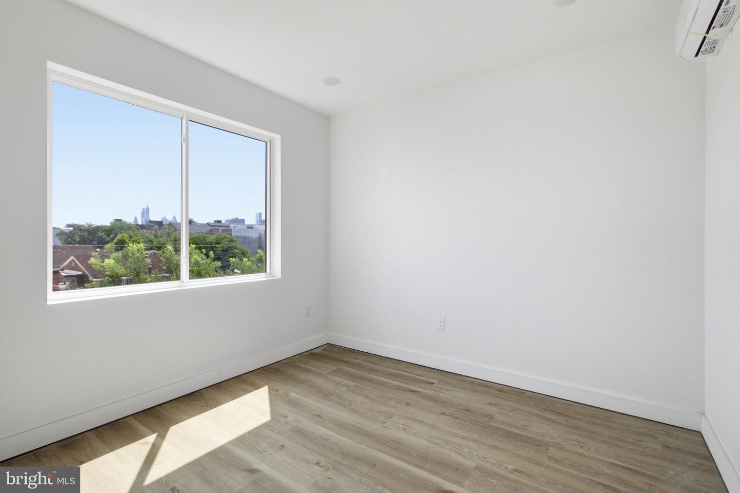 613 N Brooklyn St #9 Property Photo 9