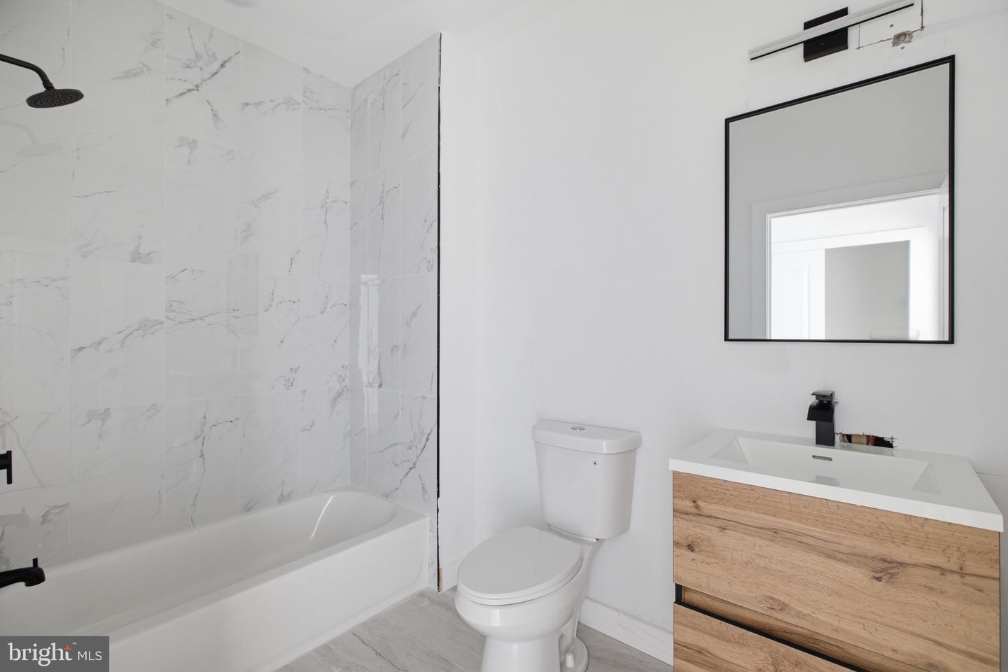 613 N Brooklyn St #5 Property Photo 5