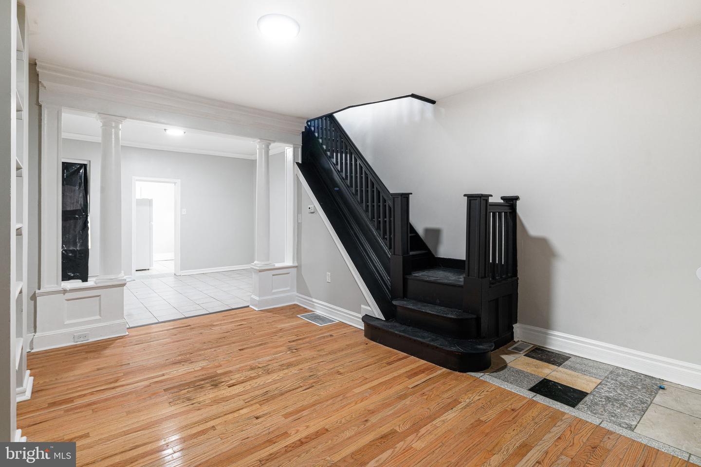 3836 WYALUSING AVE Property Photo 1