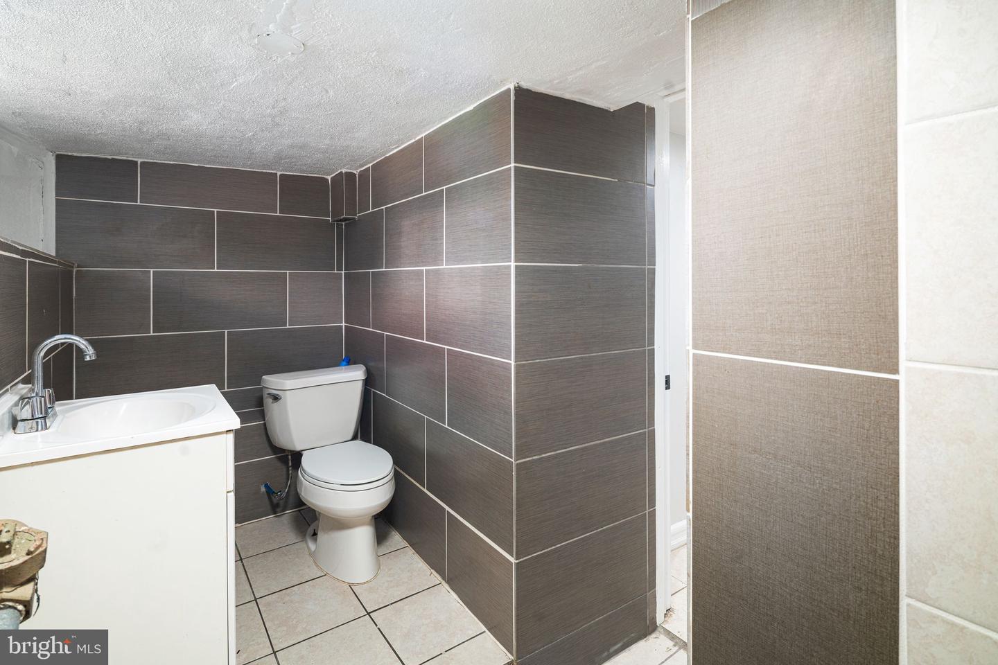 3836 Wyalusing Ave Property Photo 8
