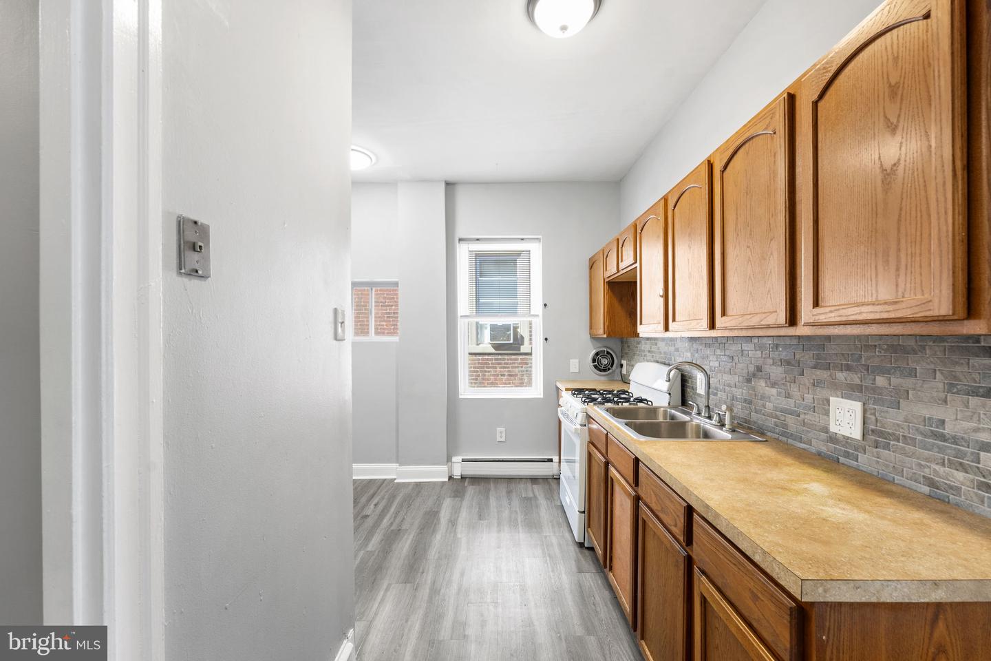 246 W Abbottsford Ave Property Photo 9