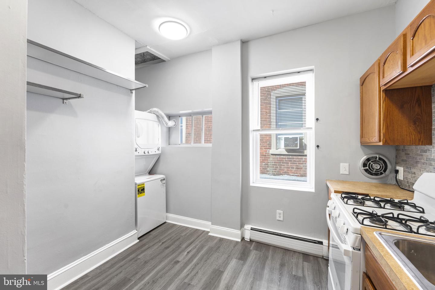 246 W Abbottsford Ave Property Photo 17