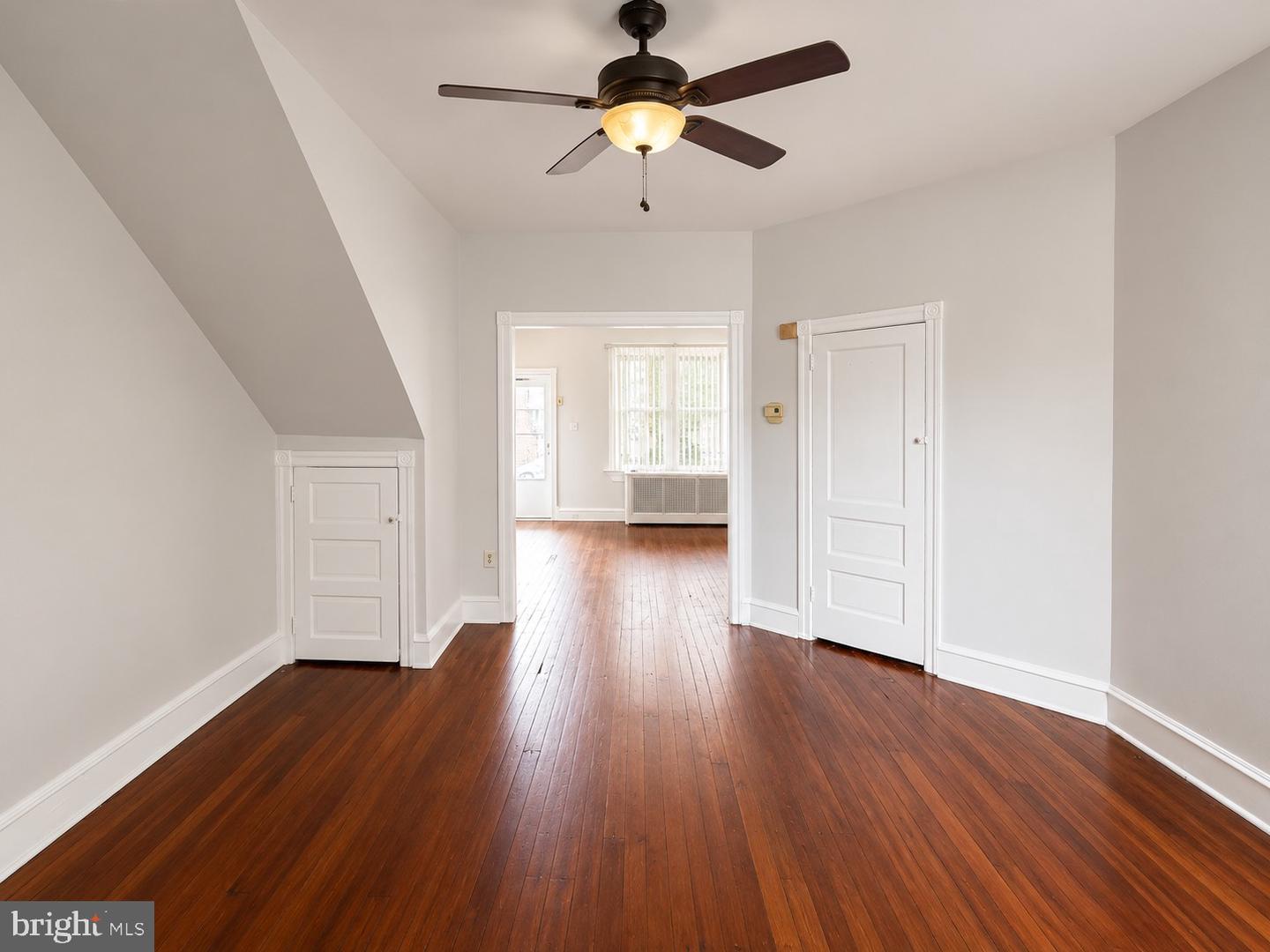 4341 Benner St Property Photo 4