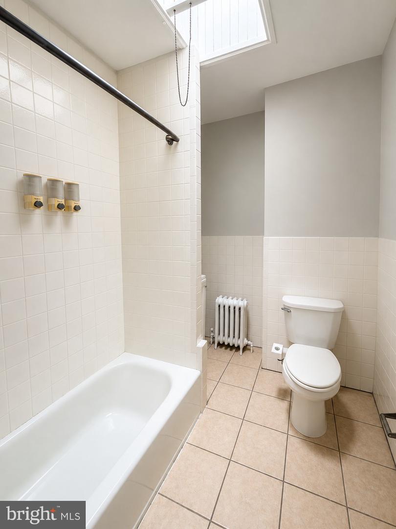 4341 Benner St Property Photo 10