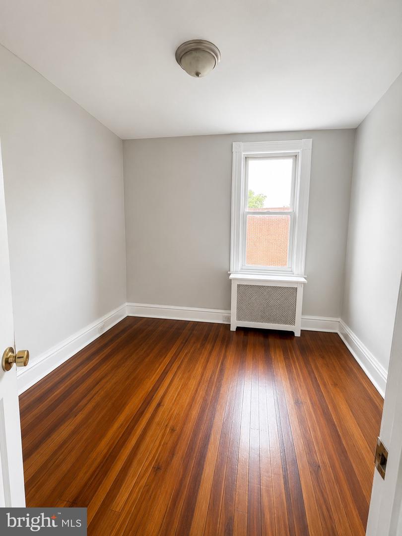 4341 Benner St Property Photo 12