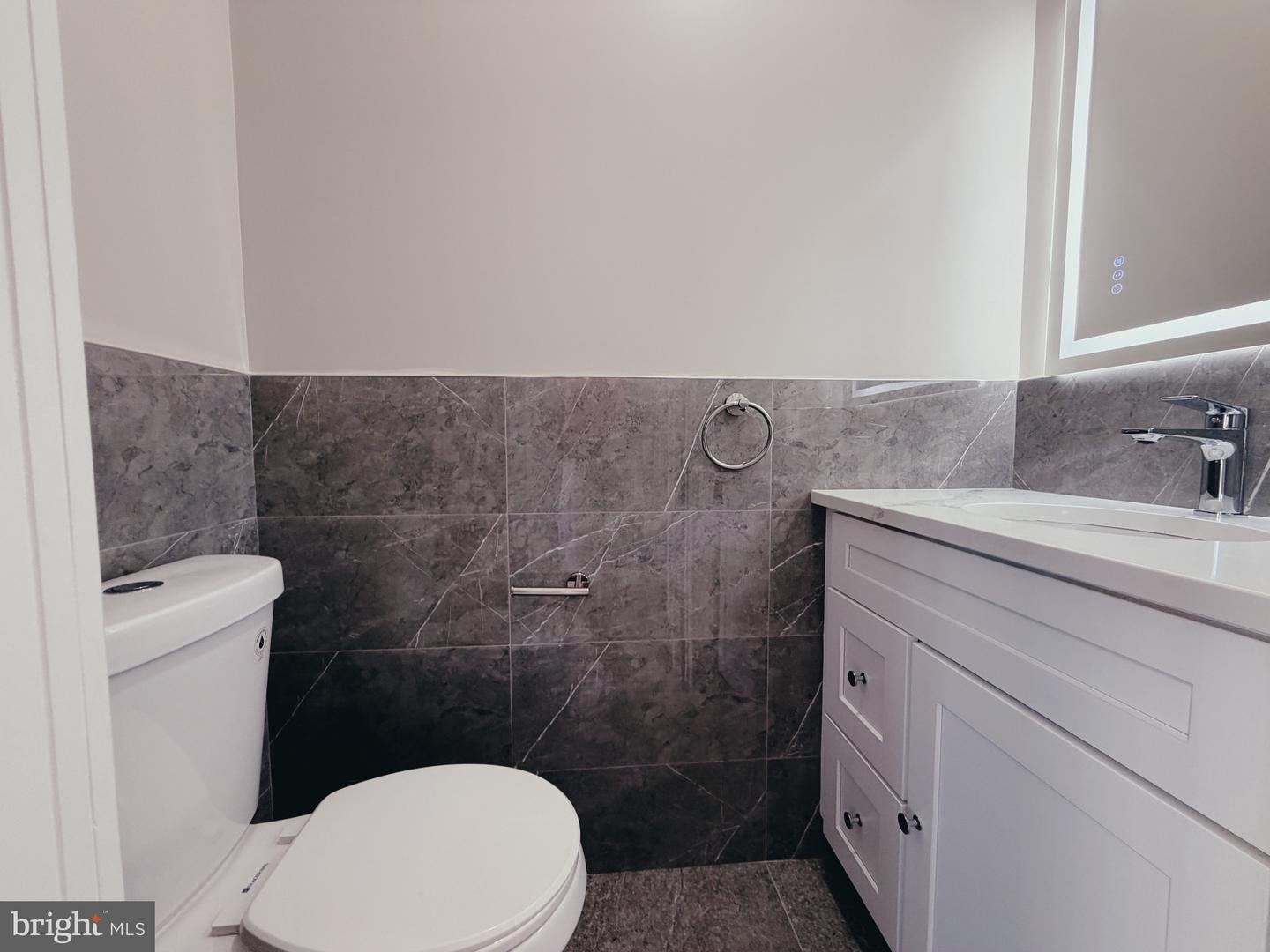 2720 W Thompson St #unit H Property Photo 4